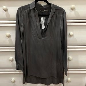 Alice & Olivia long sleeve long 100% silk long shirt washed grey